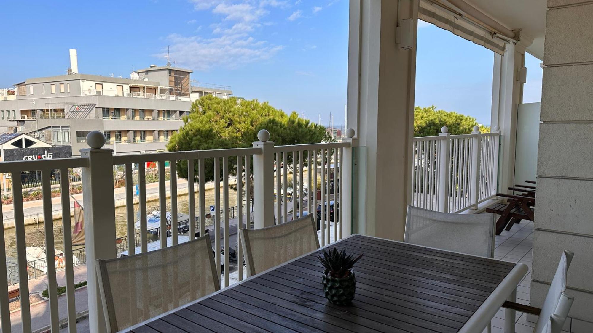 Lungomare - Charming Aparthotel Riccione