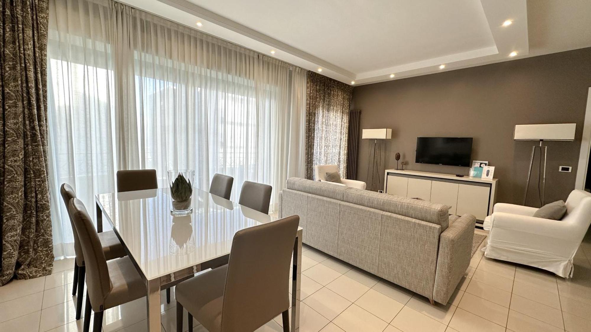Aparthotel Lungomare - Charming 4*
